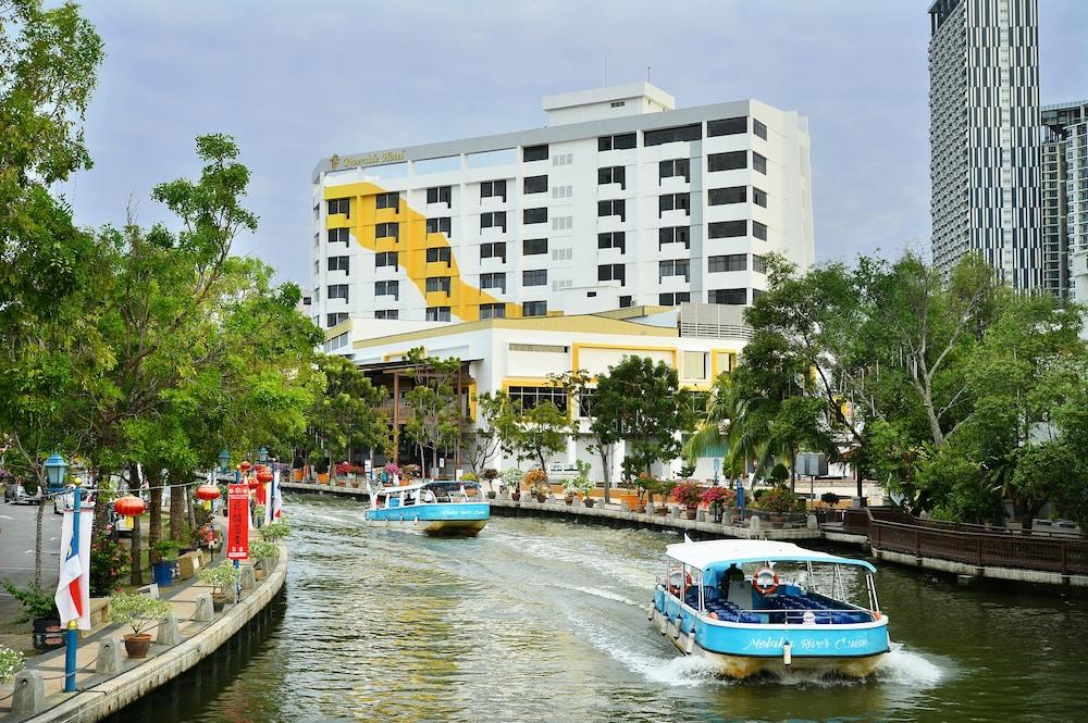 Wana Riverside Hotel Malacca Esterno foto